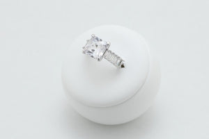 Amy ring