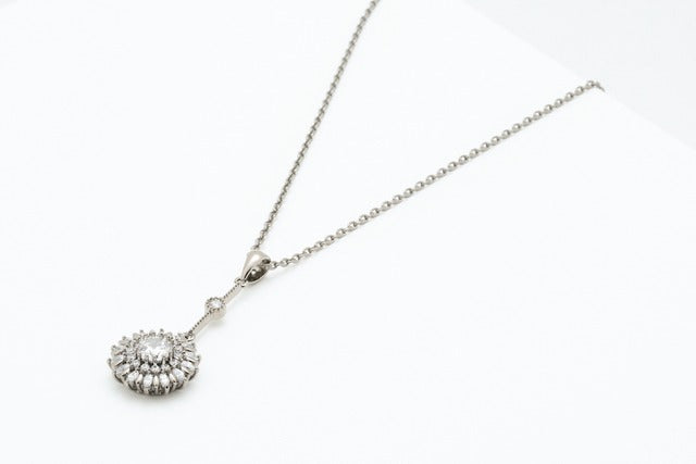 Elizabeth necklace 