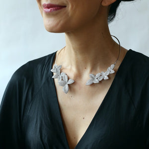 Caroline gorgeous choker
