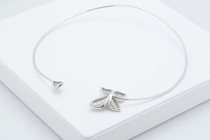 Caroline choker